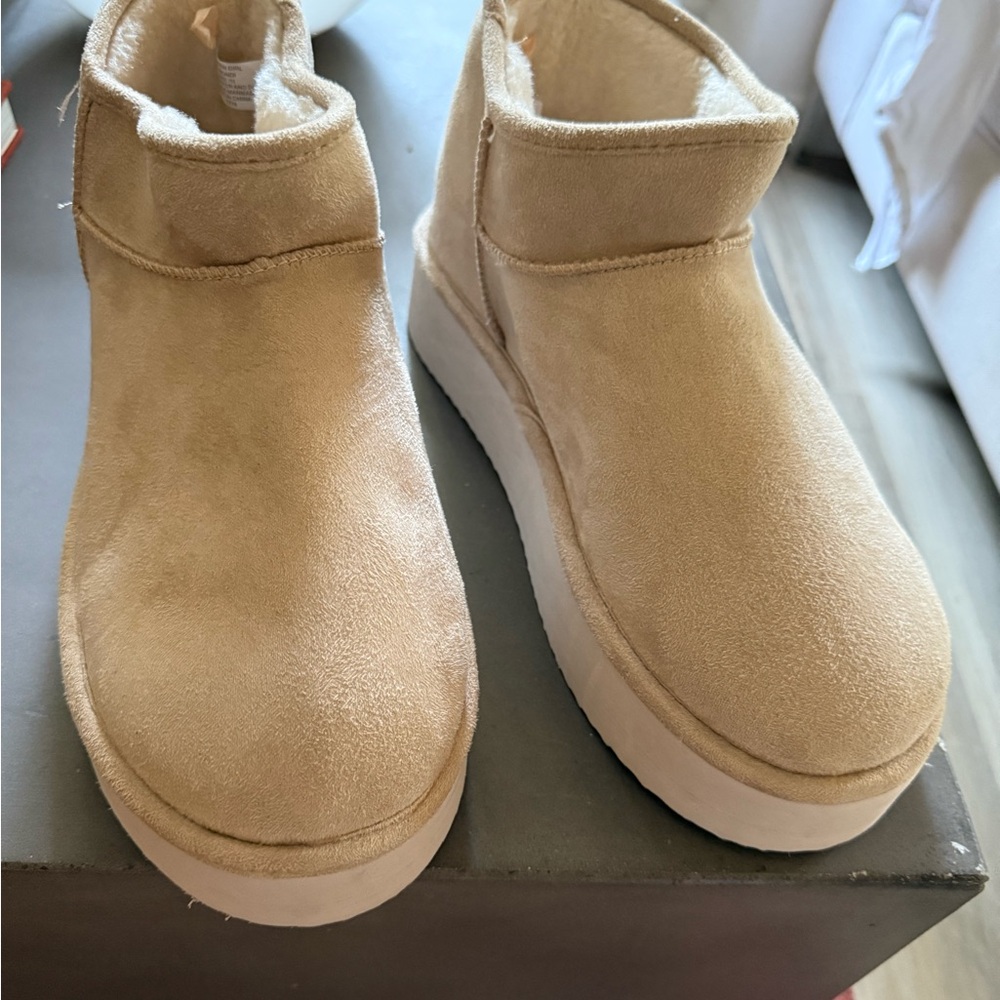 Madden Girl Cream Fuzzy Ankle Boots - SZ 11 - NWOT